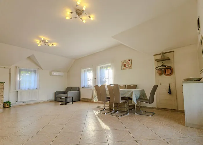 Liget Holiday home Pazmandfalu